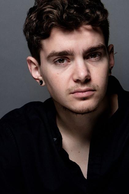 Elliot Fletcher - Actor Profile Photo