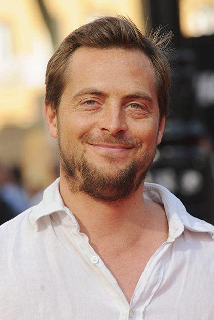 Stephen Campbell Moore - Actor Profile Photo