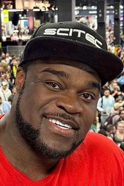 Brandon Curry - Actor Profile Photo