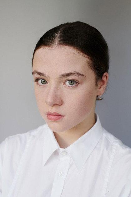 Eva Marlen Hirschburger - Actor Profile Photo