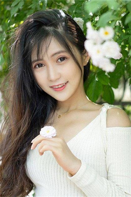 Yan Yan - Actor Profile Photo