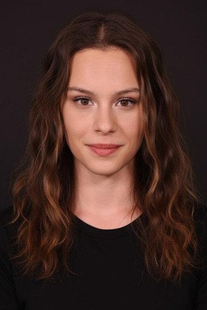 Gizem Katmer - Actor Profile Photo