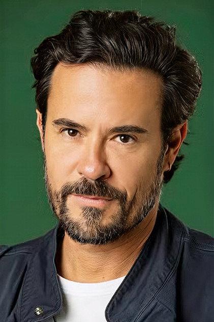 Paulo Vilhena - Actor Profile Photo
