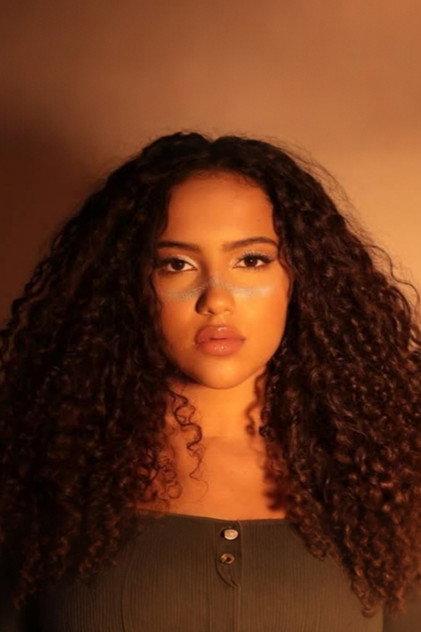Alanys Santos - Actor Profile Photo
