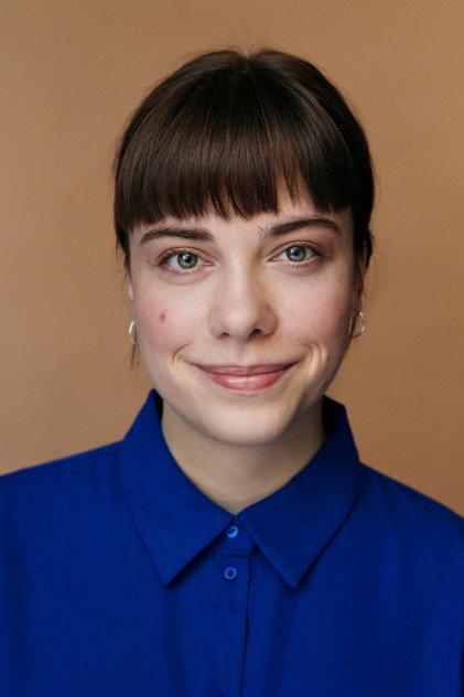 Eva Bühnen - Actor Profile Photo