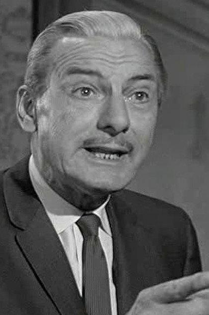 Douglas Evans - Actor Profile Photo