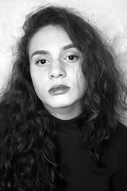 Julia Kahane - Actor Profile Photo