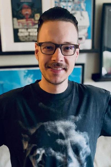 Thom Newell - Actor Profile Photo