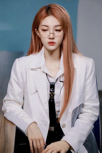 Yu Yan - Actor Profile Photo