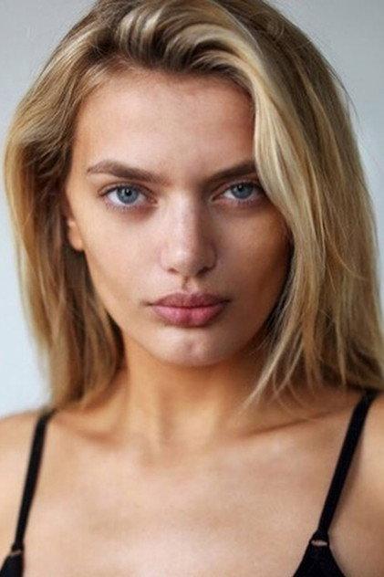 Bregje Heinen - Actor Profile Photo