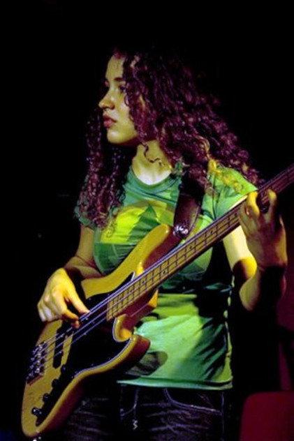 Tal Wilkenfeld - Actor Profile Photo