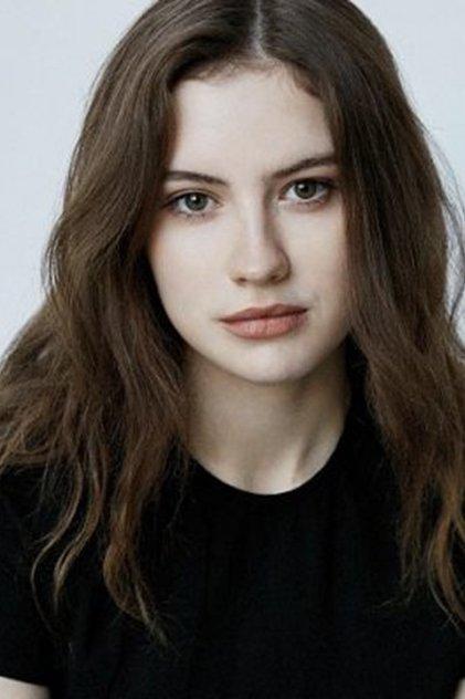 Isabelle Connolly - Actor Profile Photo