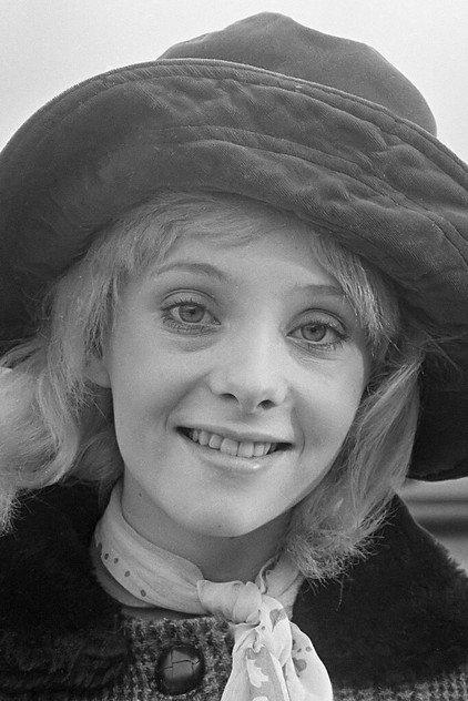 Geneviève Waïte - Actor Profile Photo