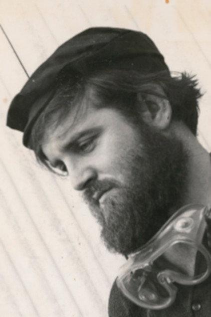 Albie Thoms - Actor Profile Photo
