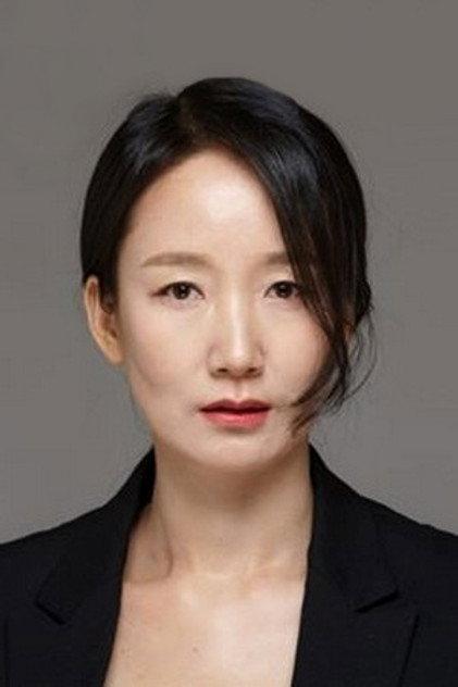 Lee Chae-kyung - Actor Profile Photo