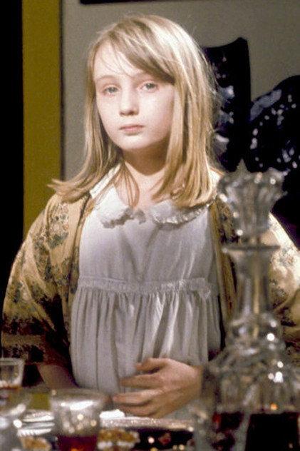 Sarah Hollis Andrews - Actor Profile Photo