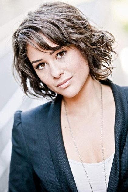 Faye Smythe - Actor Profile Photo