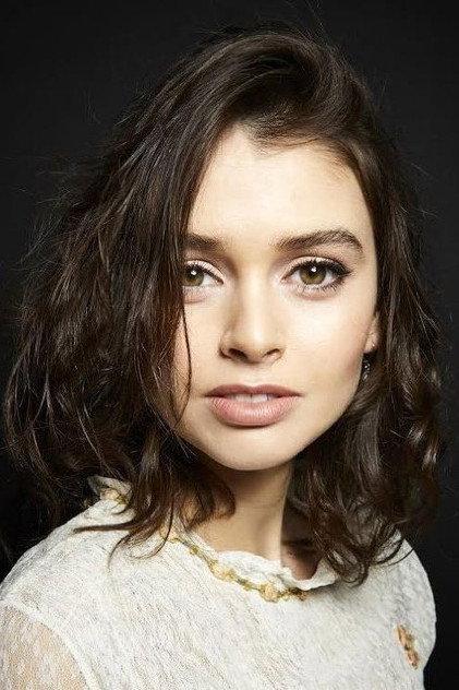Madeleine Coghlan - Actor Profile Photo