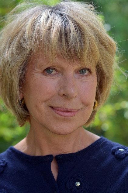 Amélie Prévost - Actor Profile Photo