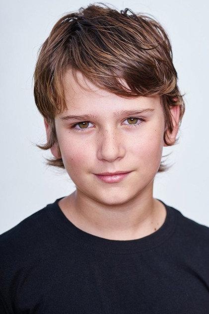 Ezra Barry - Actor Profile Photo