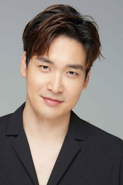 Jung Gyu-woon - Actor Profile Photo