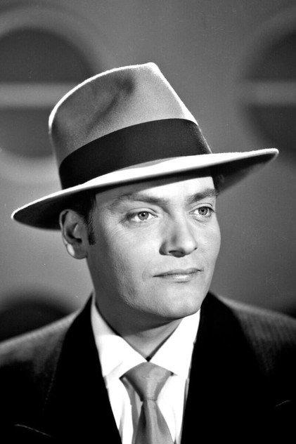 Víctor Parra - Actor Profile Photo
