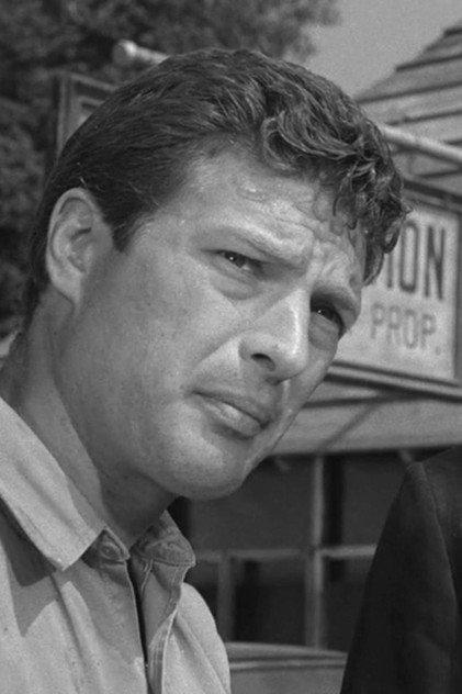 Sheridan Comerate - Actor Profile Photo