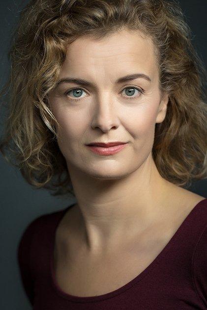 Lucy Russell - Actor Profile Photo