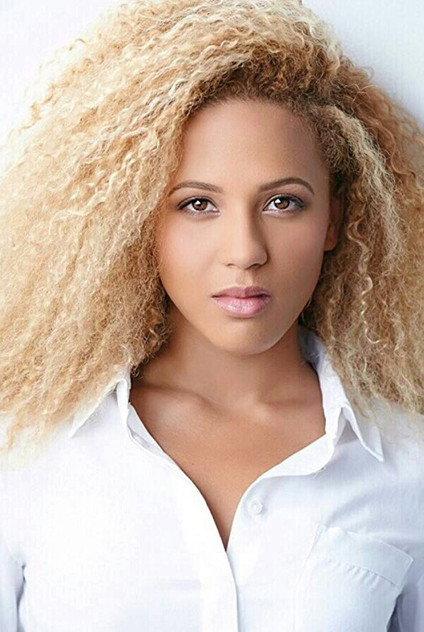 Robyn Alomar - Actor Profile Photo