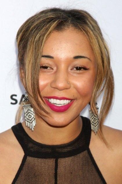Zoë Soul - Actor Profile Photo