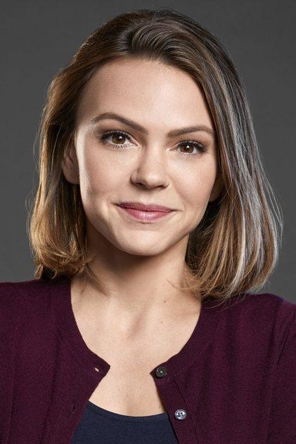 Aimee Teegarden - Actor Profile Photo