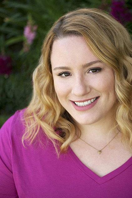 Molly Reynolds - Actor Profile Photo