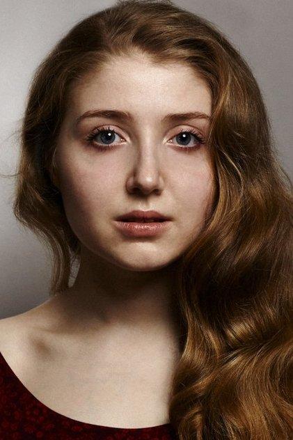 Bebe Cave - Actor Profile Photo