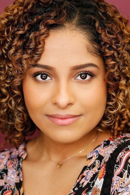 Lauren Vaz - Actor Profile Photo
