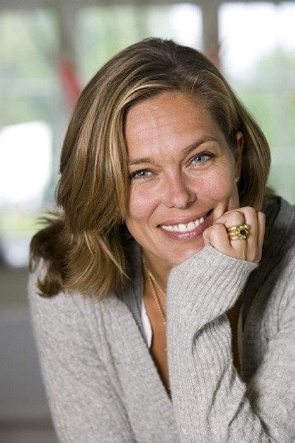 Renée Simonsen - Actor Profile Photo