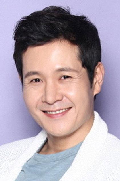 Lee Min-woo - Actor Profile Photo