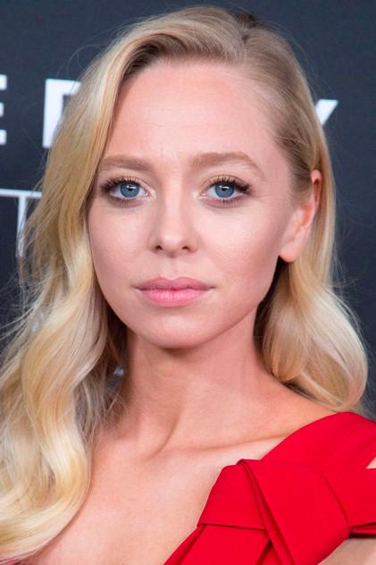 Portia Doubleday - Actor Profile Photo