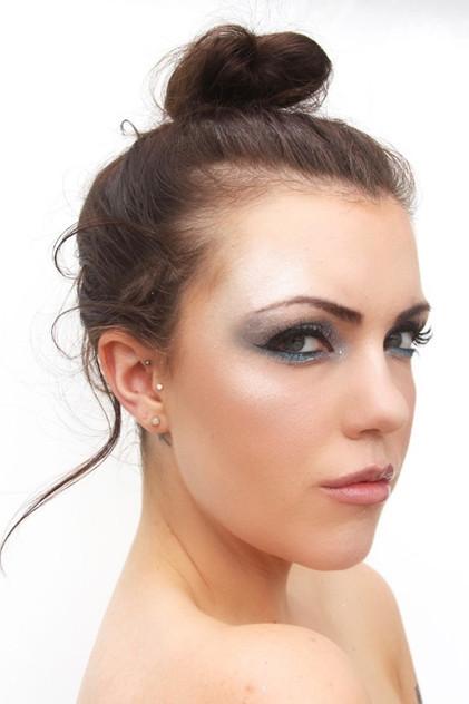 Isabel Bassett - Actor Profile Photo