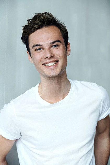 Tom Gronau - Actor Profile Photo