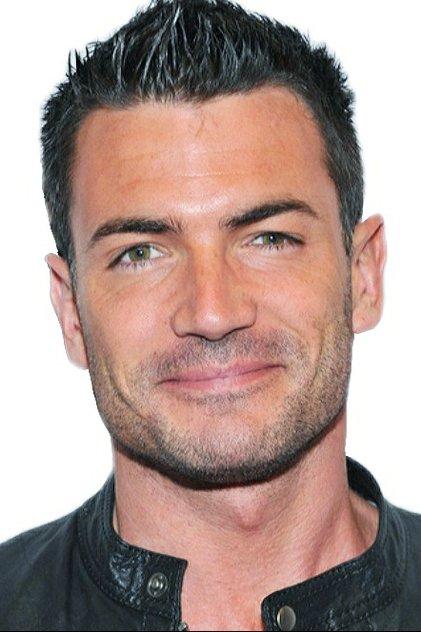 Aiden Turner - Actor Profile Photo