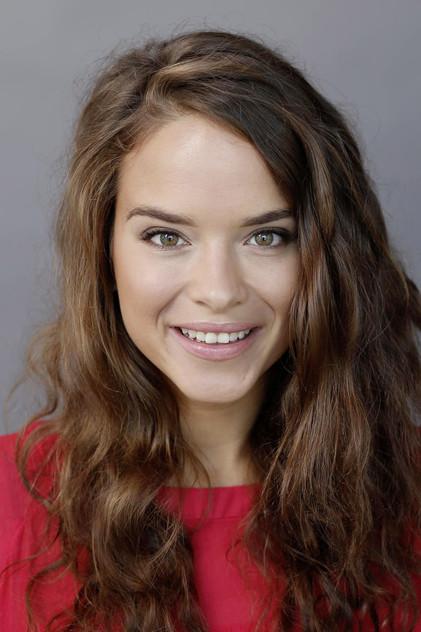Kristína Svarinská - Actor Profile Photo