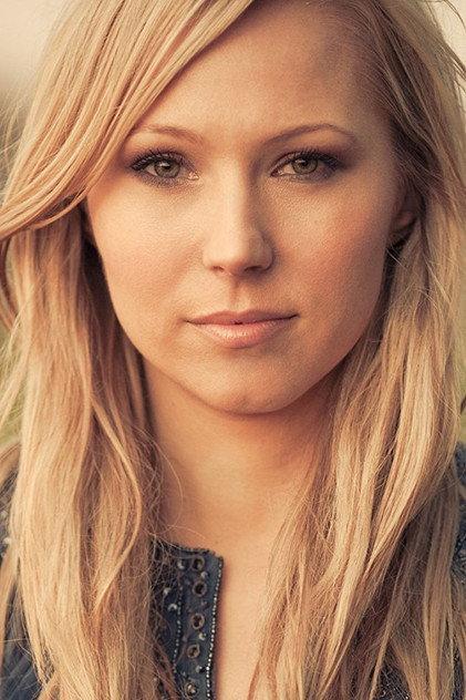 Sara Sanderson - Actor Profile Photo