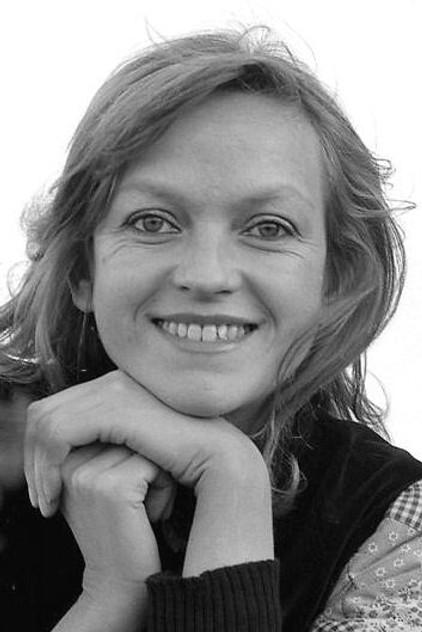 Annie Nightingale - Actor Profile Photo