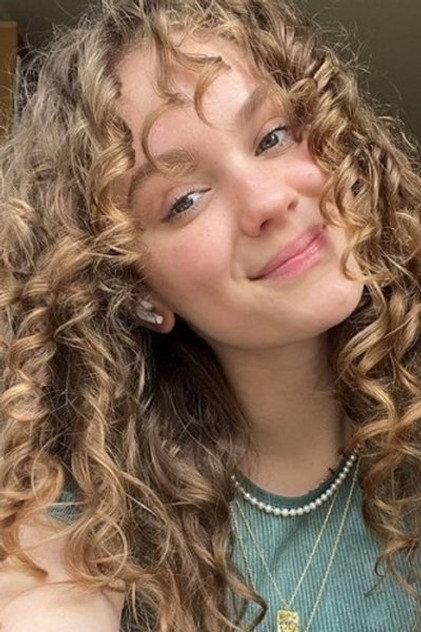 Iris Mealor Olsen - Actor Profile Photo