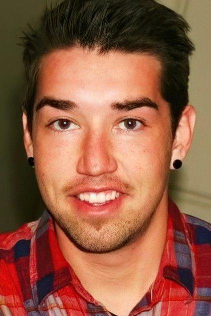 Courtland Mead - Actor Profile Photo