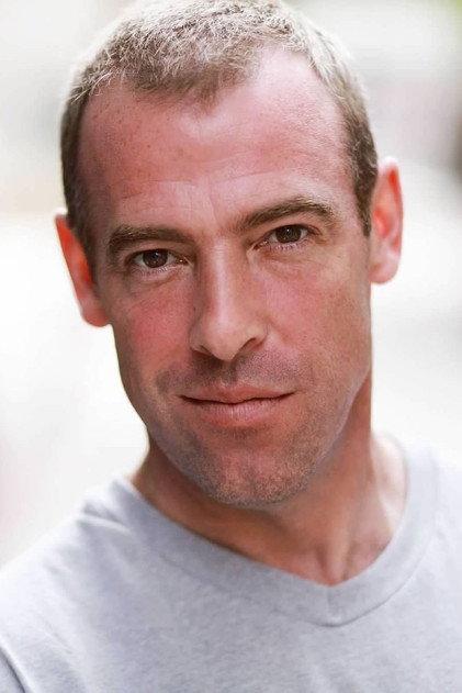 Ian Merrill Peakes - Actor Profile Photo