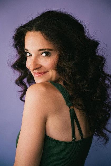 Amanda Barlow - Actor Profile Photo