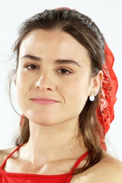 Camila Roeschmann - Actor Profile Photo