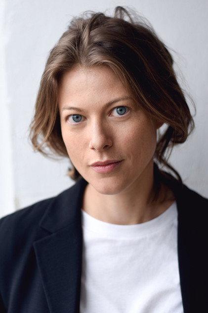 Lena Reinhold - Actor Profile Photo