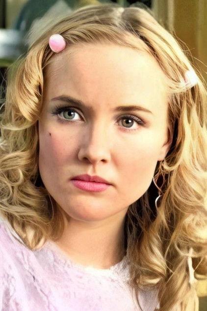 Nicole Nieth - Actor Profile Photo